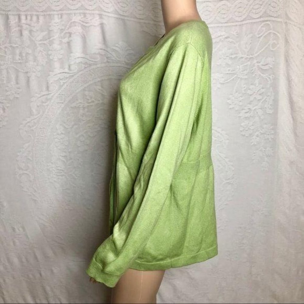 ⭐️ 5/$25 Green Cardigan Button Sweater - Picture 2 of 6